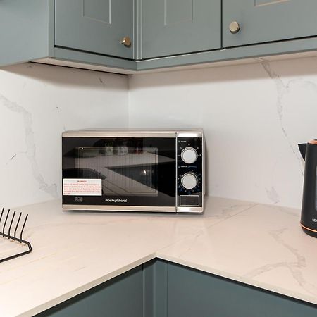 2-Bedroom Victorian Apartment In Kensington Londra Dış mekan fotoğraf